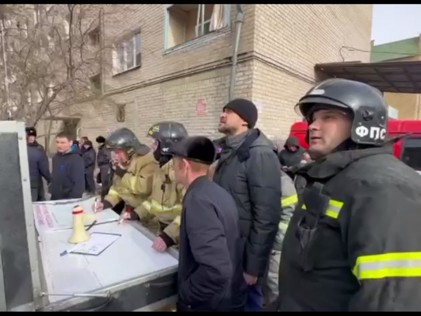 ​Глава Забайкалья Александр Осипов работает на месте происшествия в Антипихе