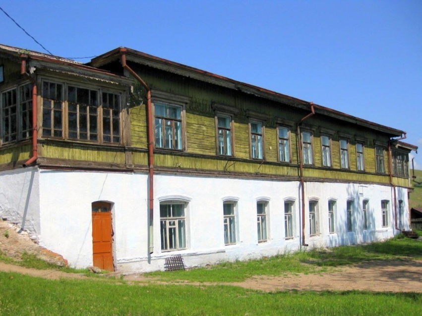 Новые окна, двери, мебель и оборудование установят в школе на забайкальской станции Сретенск