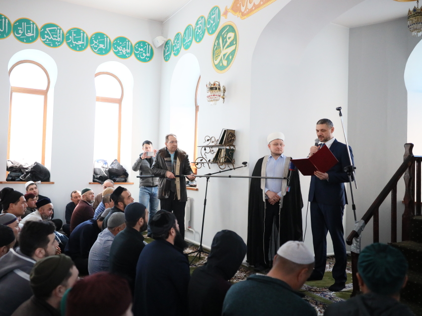 ​Губернатор Забайкалья Александр Осипов поздравил мусульман региона с началом Рамадана