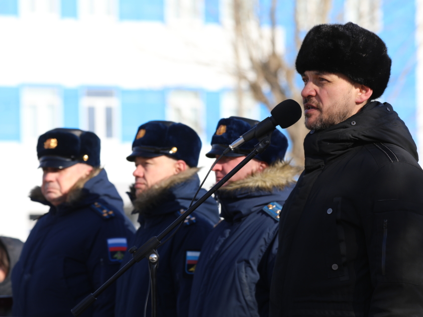 Александр Осипов поздравил 266 отдельный штурмовой авиаполк с присвоением почетного наименования «гвардейский»