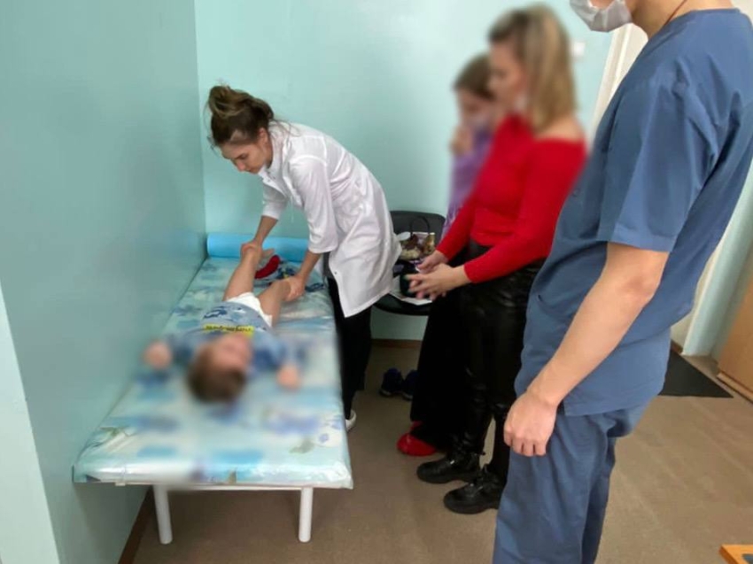 ​Новосибирские доктора осмотрели почти 150 детей из Забайкалья