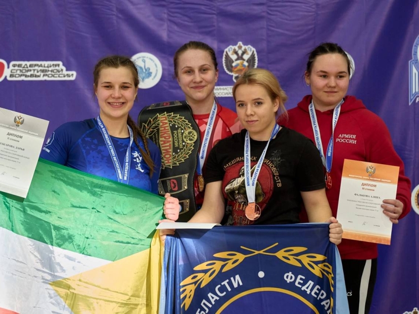 ​Забайкалка стала серебряным призёром чемпионата России по панкратиону в Санкт-Петербурге 