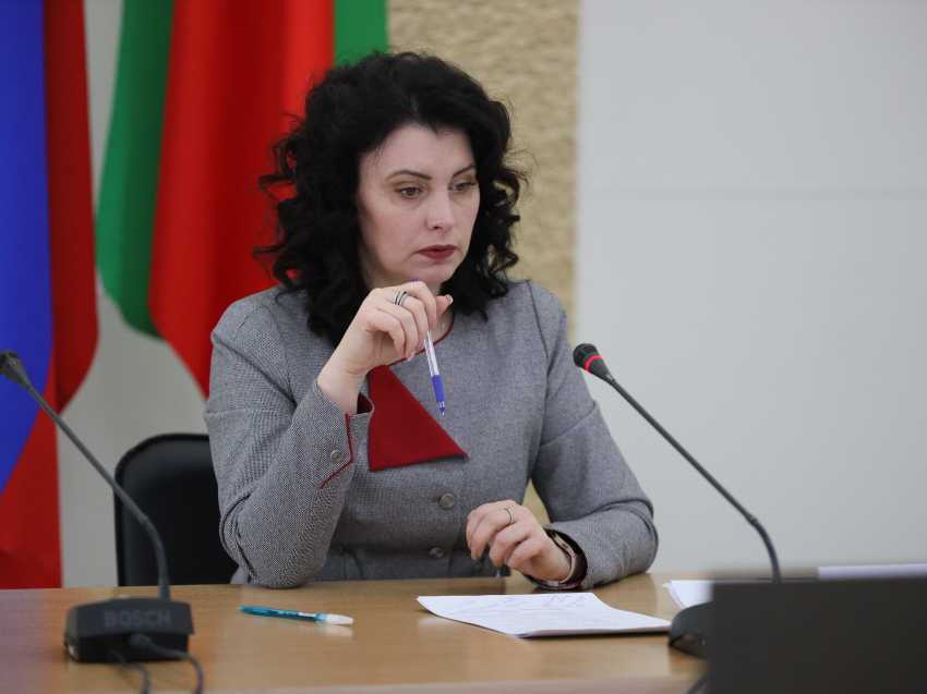 Зампред правительства Инна Щеглова: задержек в выплате единого пособия не будет