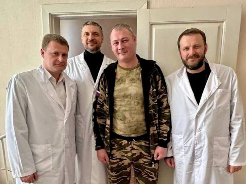 Губернатор Забайкалья с помощником президента РФ и главой Минвостокразвития посетили военный госпиталь Читы