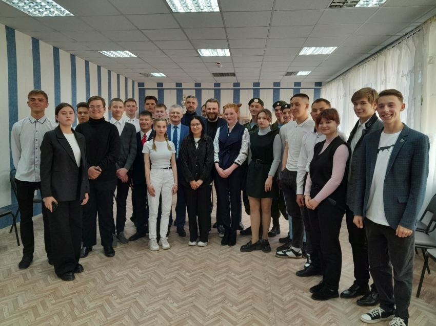 Помощник президента Максим Орешкин и федеральные министры посетили Краснокаменский горно-промышленный техникум