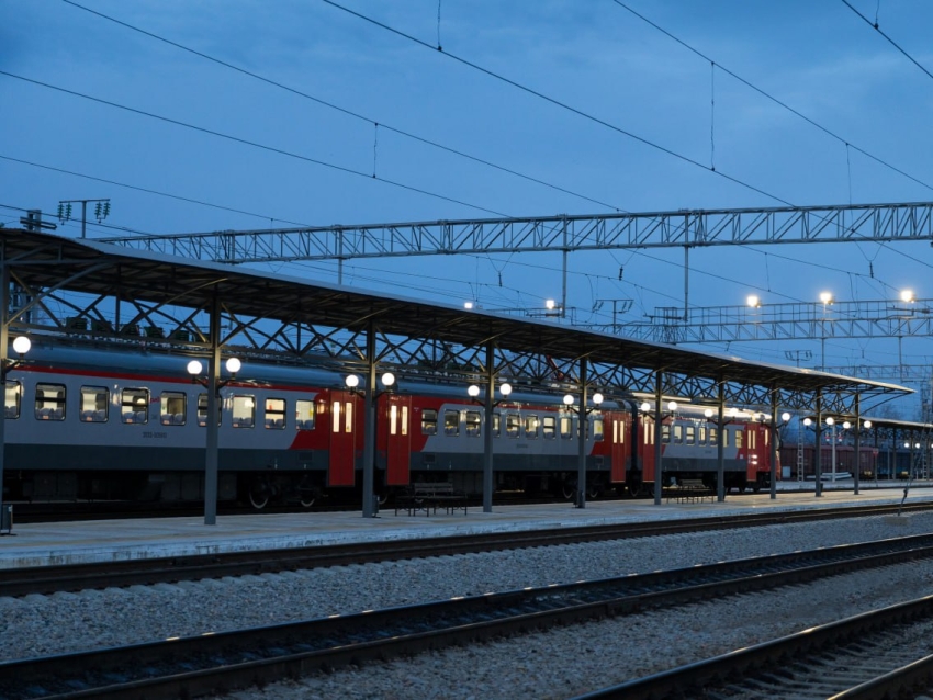 ​Дополнительный пассажирский поезд назначен в связи задержкой поезда Владивосток – Москва