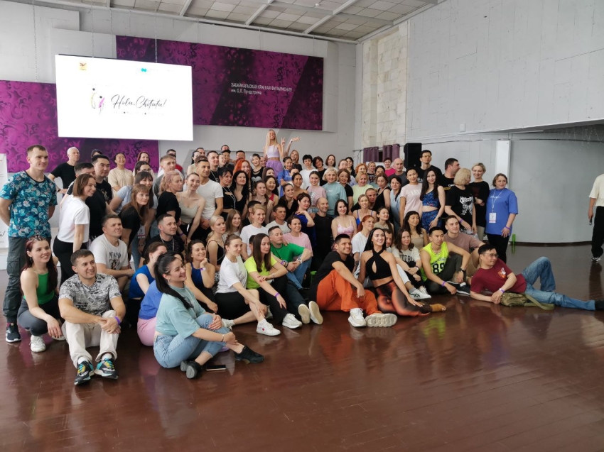 Более 300 человек стали участниками конкурсных программ, танцевальных шоу и вечеринок на фестивале «Hola, Chitata»