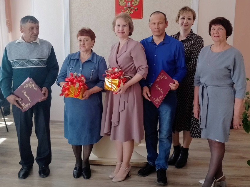 Две пары Шелопугинского района Zабайкалья отметили юбилеи семейной жизни