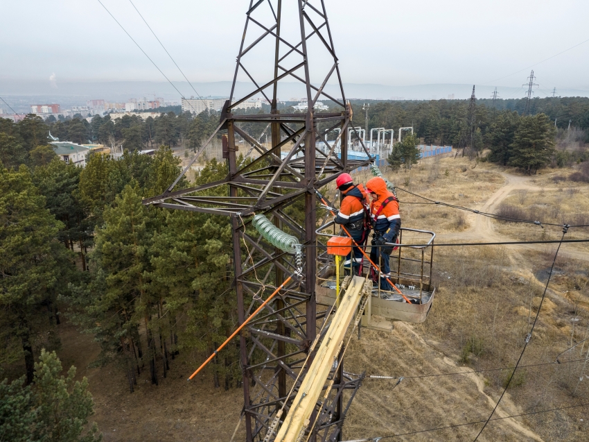 Забайкальские энергетики восстанавливают сети после грозового шторма  