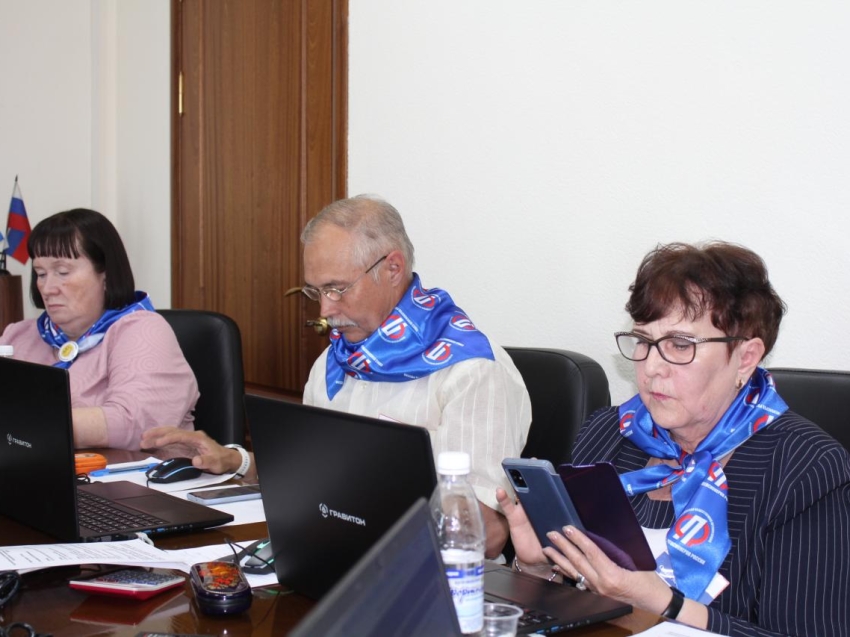 Забайкальские пенсионеры заняли первое место во Всероссийском чемпионате по компьютерному многоборью