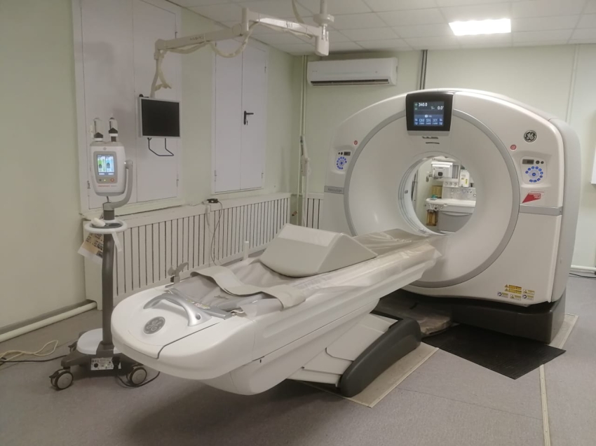 Уникальную операцию пациенту с раком гортани провели с помощью компьютерного томографа в краевом онкодиспансере