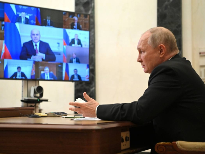 Глава Минтранса РФ Виталий Савельев доложил Владимиру Путину о работе пункта пропуска «Забайкальск»