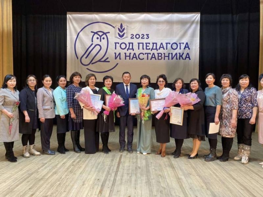 За лучшие практики наставничества коллектив Дульдургинской средней школы №2 получил победу в краевом конкурсе 