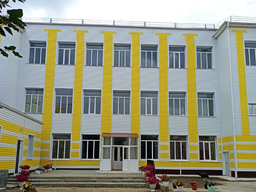 Баир Жамсуев о капитальном ремонте в школах Могойтуйского района: В реализации таких проектов многое зависит от командной работы