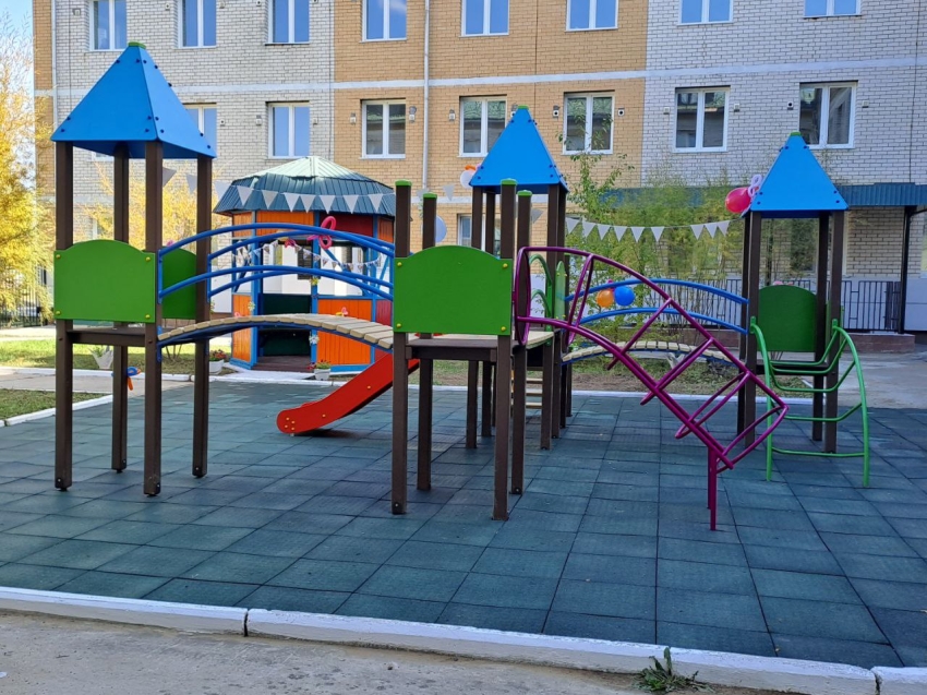 Детскую площадку открыли на территории больницы  Кандинского в Чите