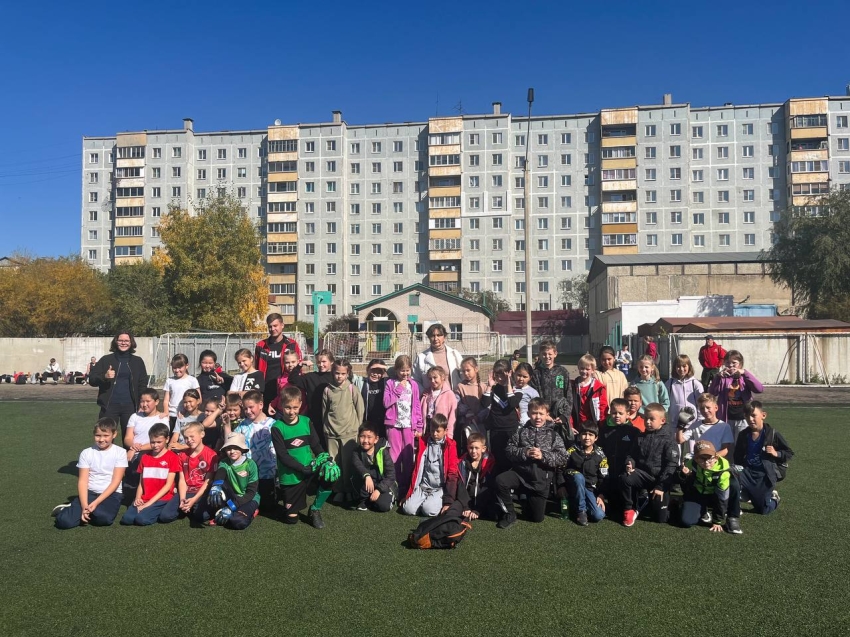 Ведущие тренеры по футболу Забайкальского края провели мастер-класс для школьников 