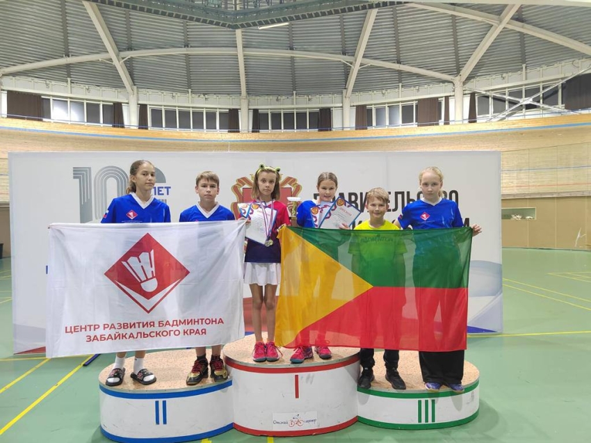 ​Пять медалей завоевали забайкальцы на Всероссийских соревнованиях по бадминтону в Омске