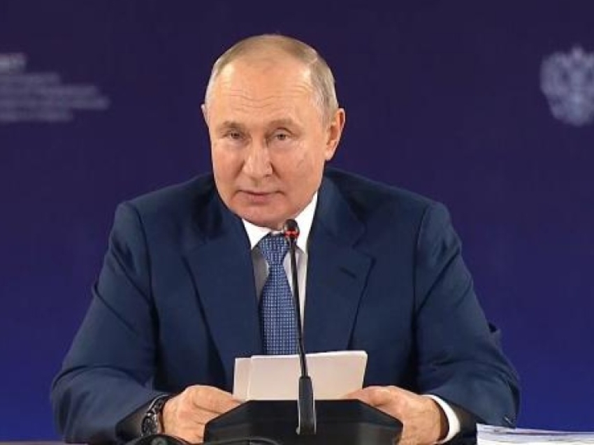 Владимир Путин: «Нам нужно обеспечить дальнейшее динамичное развитие спортивной инфраструктуры, причём во всех регионах России»