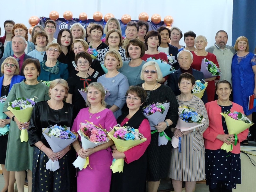 Премией «За верность профессии» награждены 35 педагогов Каларского округа предпросмотр