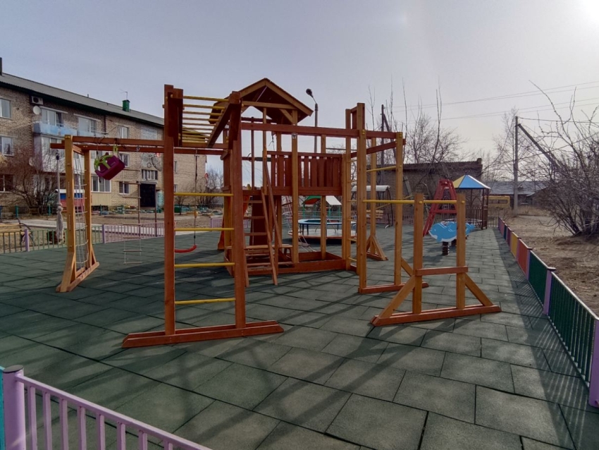 Новые детские площадки и дворовая территория появились в районах Забайкалья