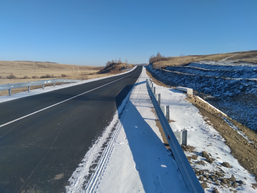Два участка самой протяженной автодороги в Забайкалье отремонтировали благодаря нацпроекту предпросмотр