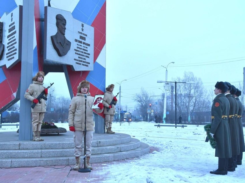 В Доме офицеров Забайкалья почтили память Героя России Евгения Эпова