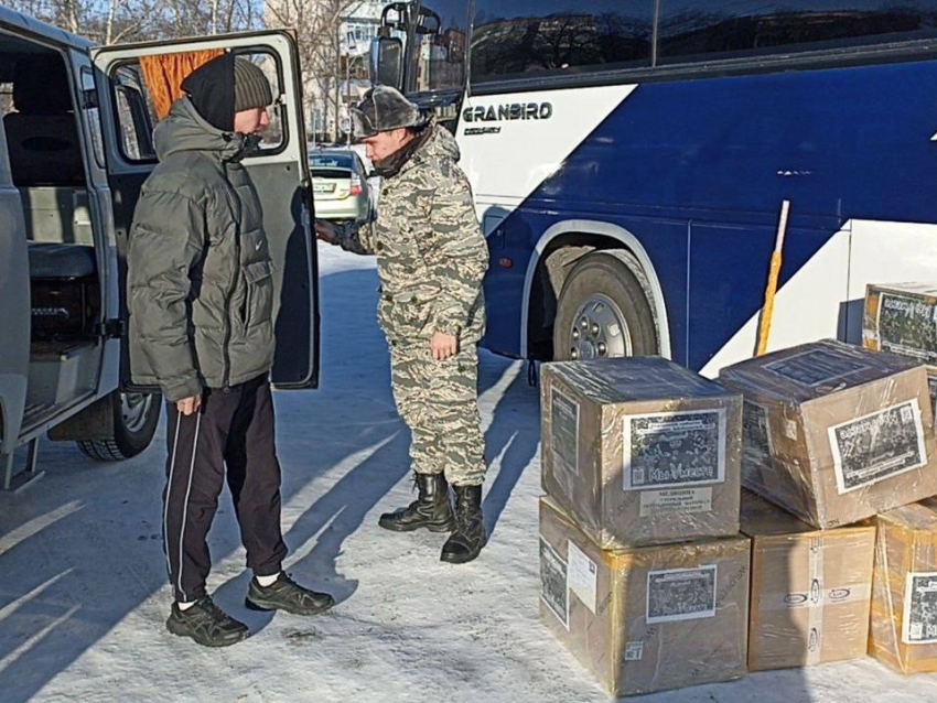 ​Герои тыла: Гуманитарную помощь отправили медучреждения города Краснокаменска на СВО