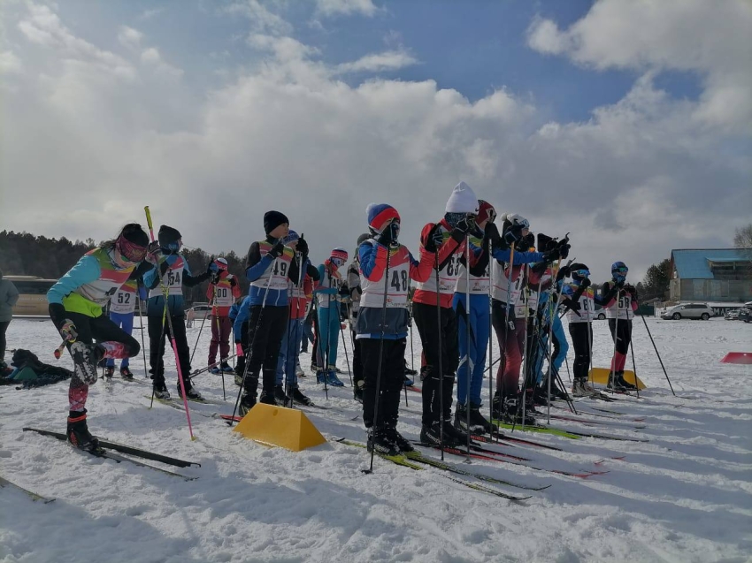 Забайкальцы приняли  участие в лыжных гонках памяти Георгия Катасонова на озере Арей 