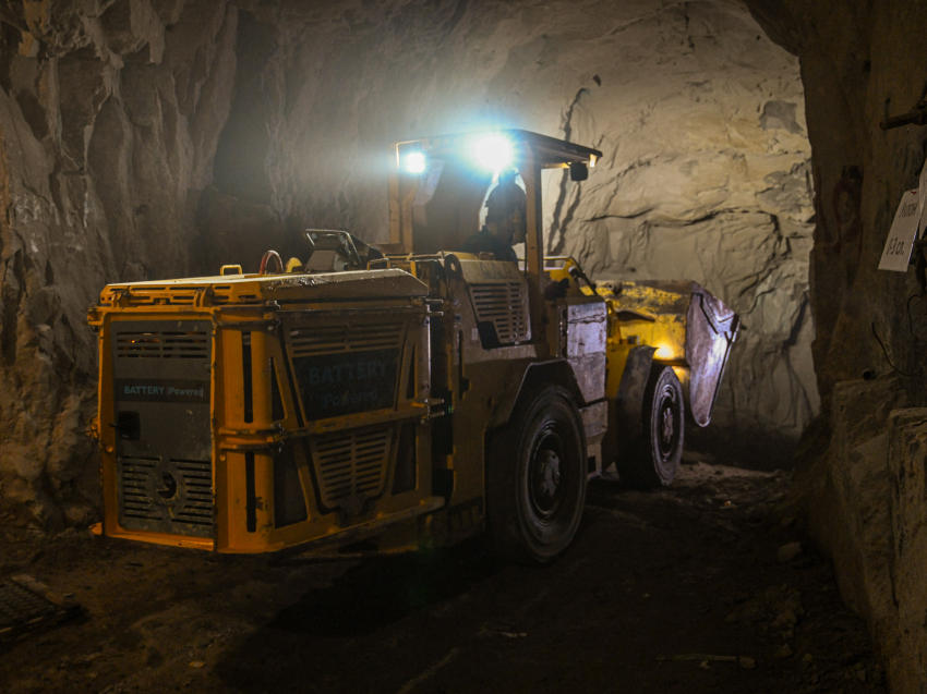​На подземном руднике №8 ПАО «ППГХО» добыт 6-миллионный килограмм урана с начала эксплуатации
