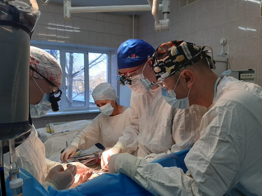 ​Забайкальские кардиохирурги провели сложную операцию и спасли жизнь молодой пациентки предпросмотр