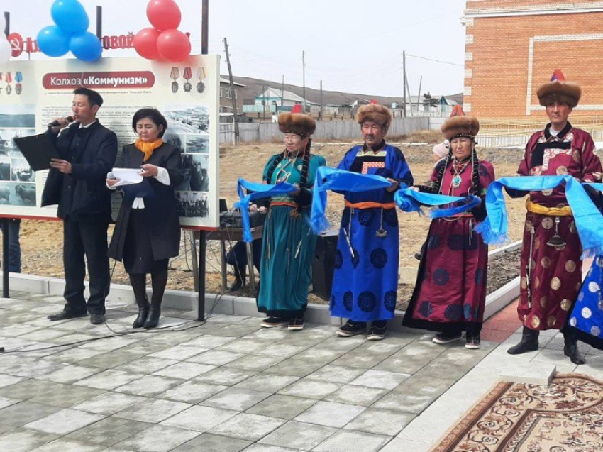 Аллею Трудовой Славы открыли в селе Ушарбай Могойтуйского района