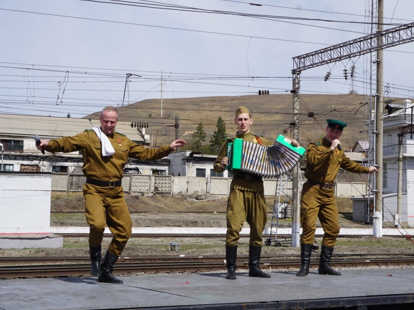 Ретропоезд «Победа» встретили в Шилке