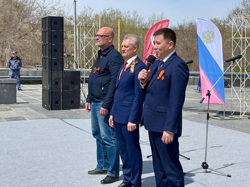 Вице-премьер Буянто Батомункуев поздравил краснокаменцев и всех забайкальцев с Днем Победы