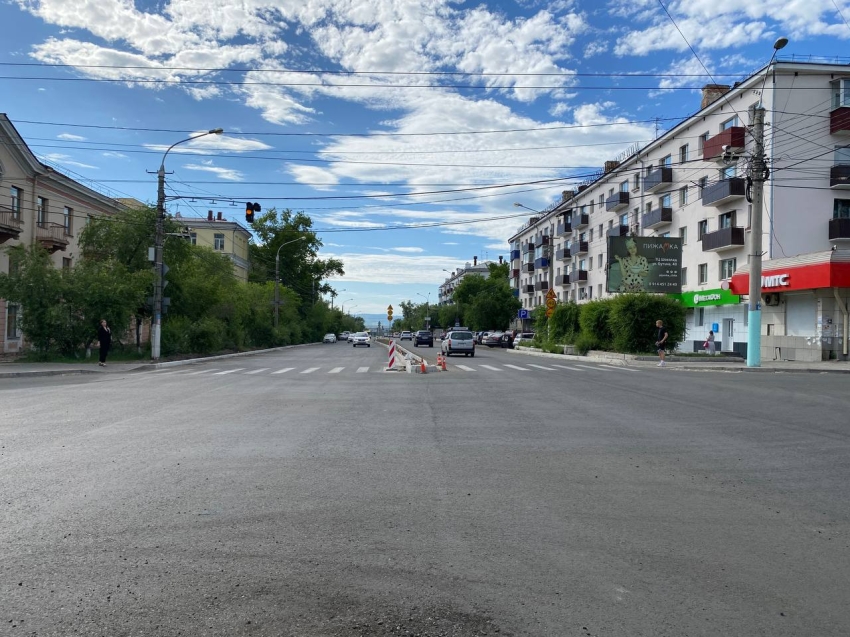Круглосуточный ремонт: В столице Забайкалья продолжаются работы на улице Бабушкина