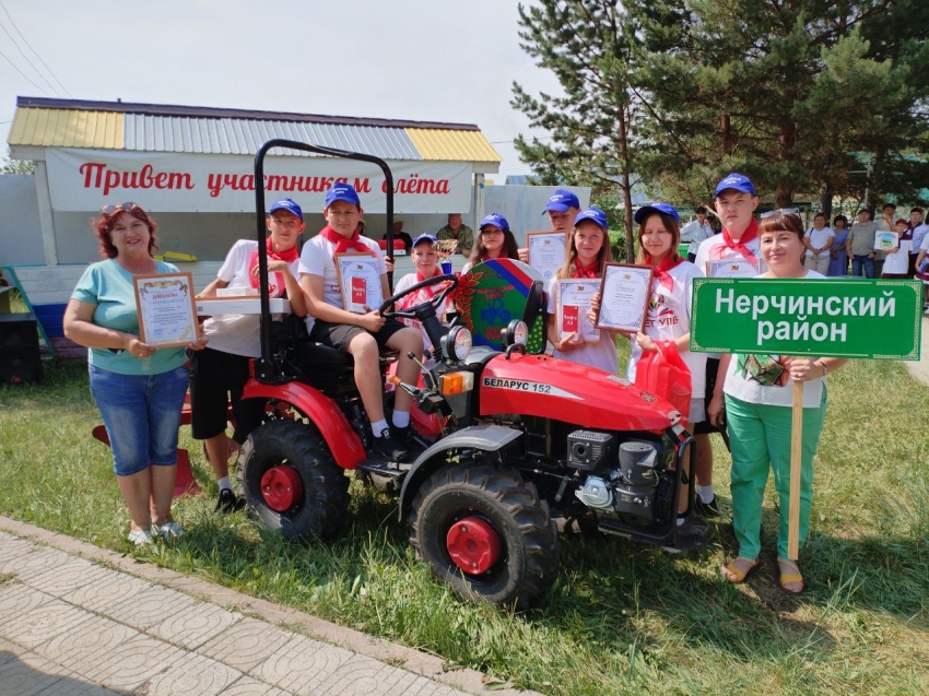 ​Команда Нерчинского района второй год подряд стала победителем краевого слёта сельских школ