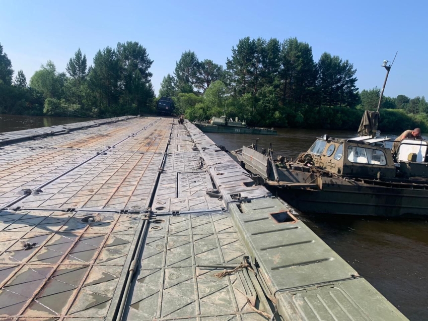 ​Военные установили понтонный мост в Хилокском районе вместо разрушенного