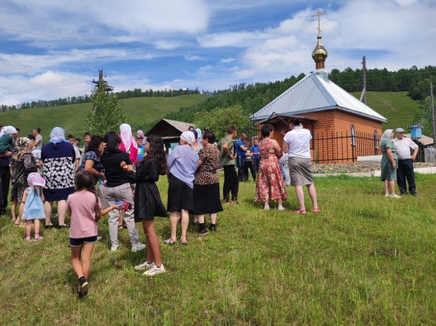 ​В селе Бори Сретенского района открыли и освятили храм