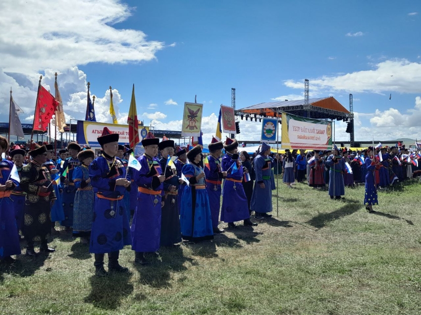 Спортсмены из Забайкалья - в лидерах международного бурятского фестиваля в Монголии «Алтаргана-2024»