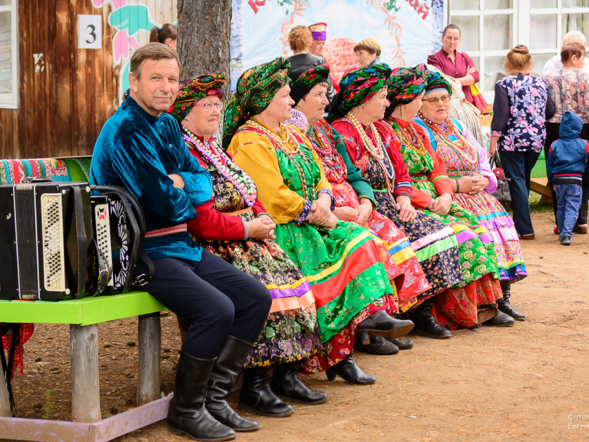 Творческие семьи из трёх регионов выступят на забайкальском фестивале «Семейская круговая» (6+)