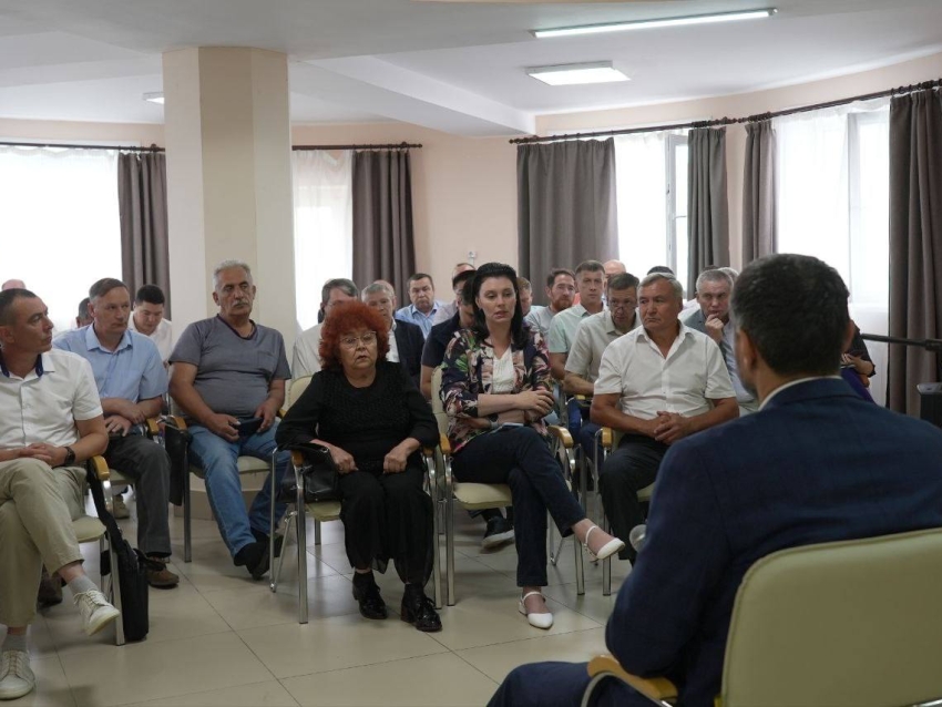 ​Будущее участников СВО, жилье и зарплаты: Александр Осипов провел диалог с главами районов Забайкалья