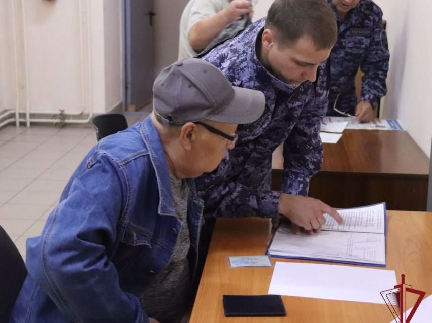 Житель Забайкалья передал свою мультикалиберную винтовку для нужд СВО