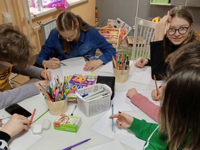 Книги Добра для детей онкологического центра создают в забайкальском подростковом клубе 