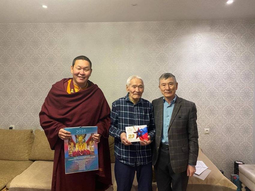 ​Сенатор РФ Баир Жамсуев передал поздравления забайкальцу – ветерану Великой Отечественной войны накануне Дня защитника Отечества