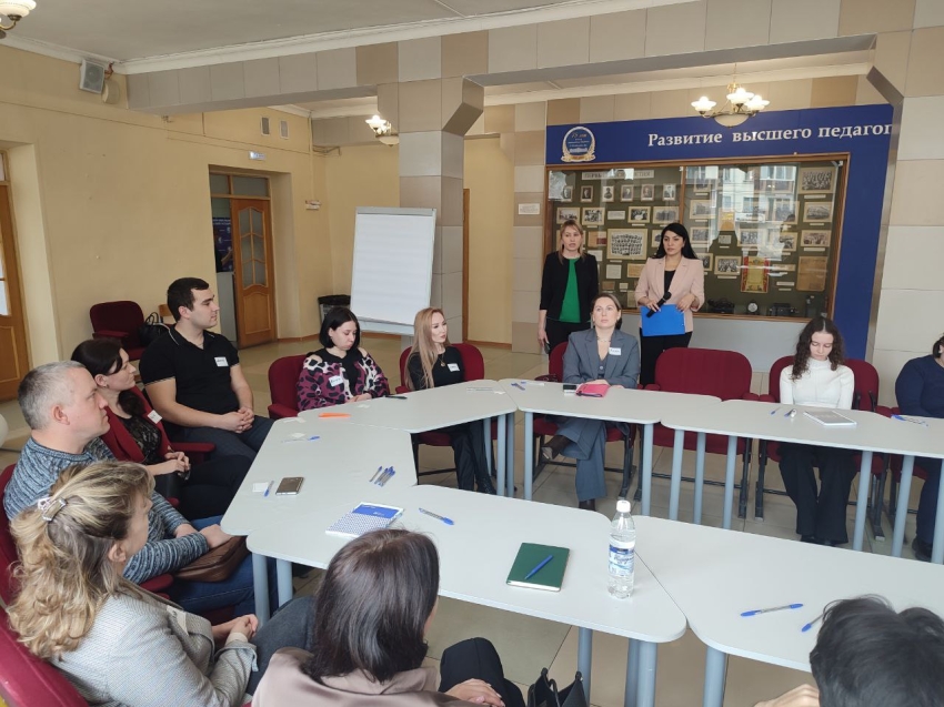 Молодые госслужащие поучаствовали в стратсессии в ЗабГУ