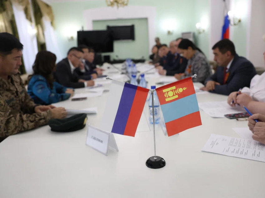 Чита встречает иностранных гостей, прибывающих на Парад Победы