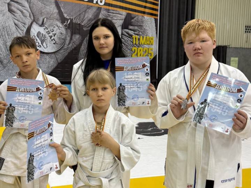 Спортсмены из Забайкалья успешно выступили на турнире по джиу-джитсу 