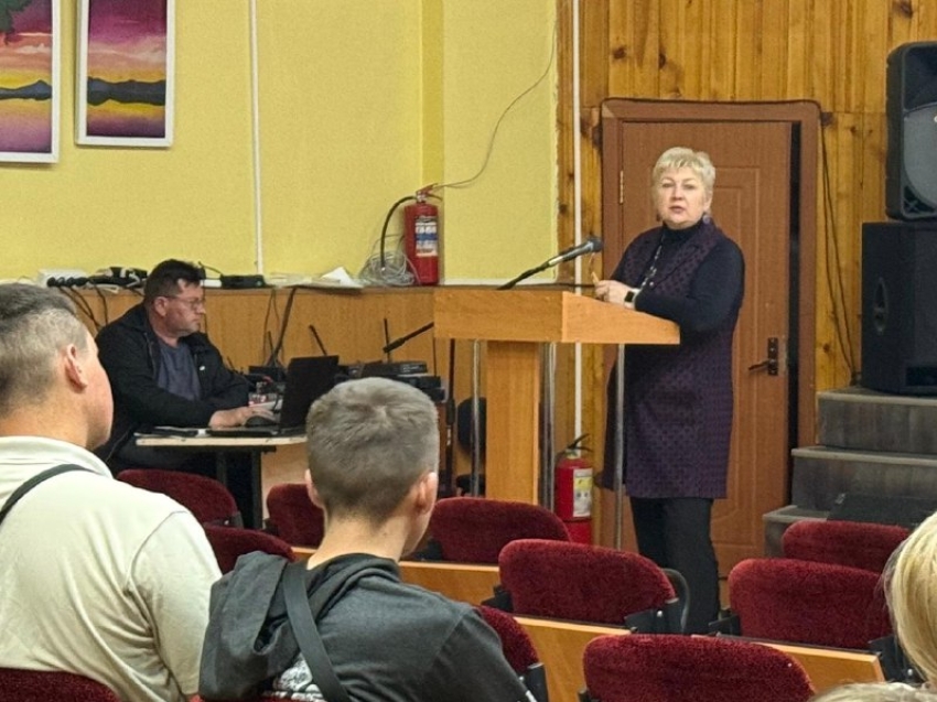 Школьники Хилка и Приаргунска узнали, как не остаться без зарплаты