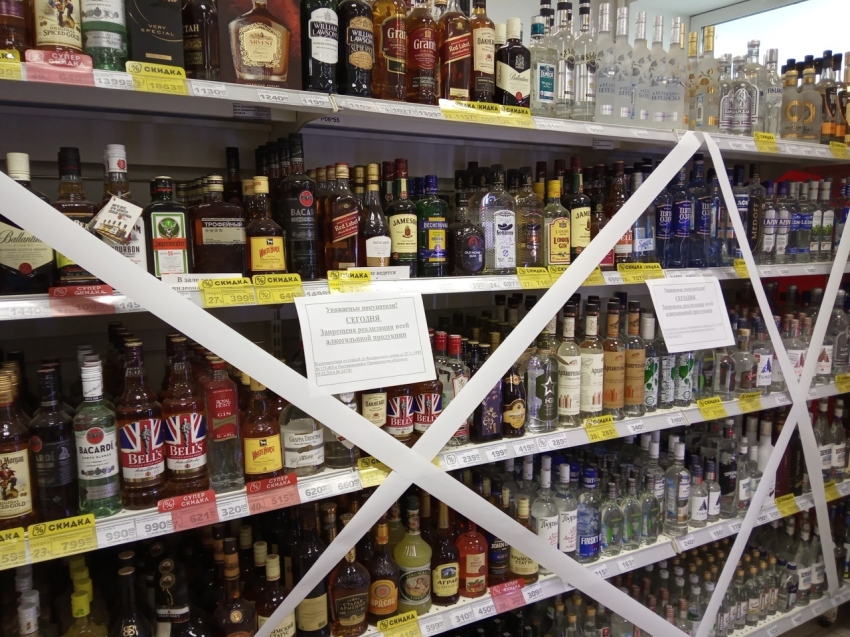 В Забайкалье введены ограничения на продажу алкоголя в нескольких районах из-за режима ЧС в лесах