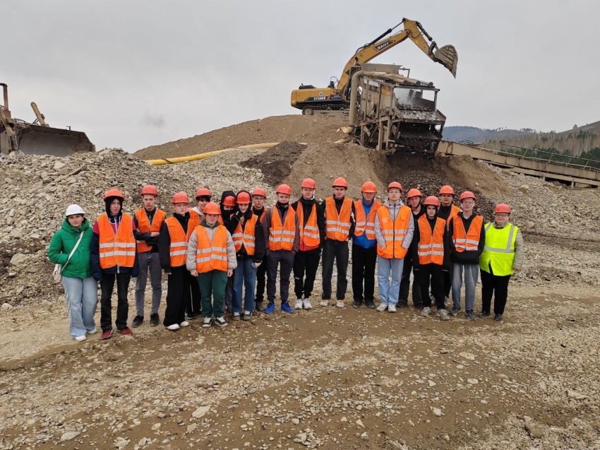 От школьной парты до золотоносной жилы: Забайкальские школьники осваивают рабочие профессии