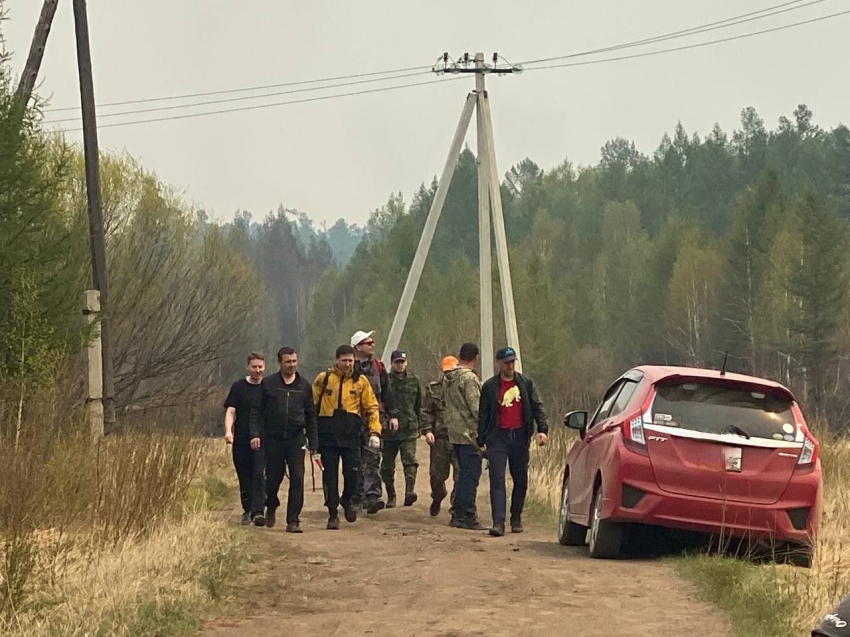 ​Более 100 госслужащих отправились на тушение огня вблизи села Тасей в Забайкалье